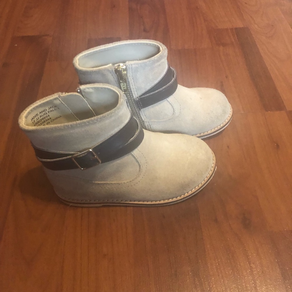 JANIE AND JACK SUEDE BOOTIE - Picture 3 of 8